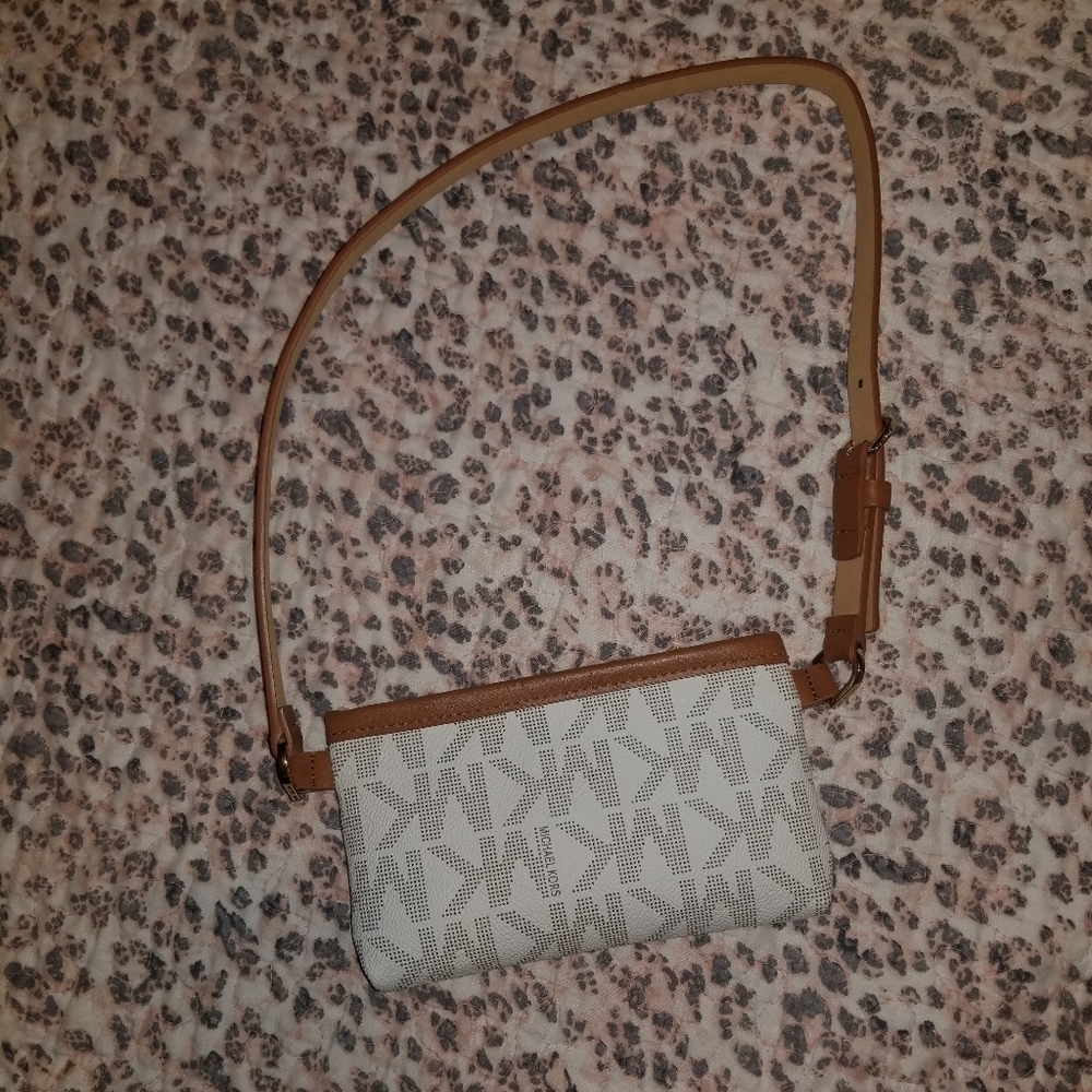 Michael Kors  belt  size Small